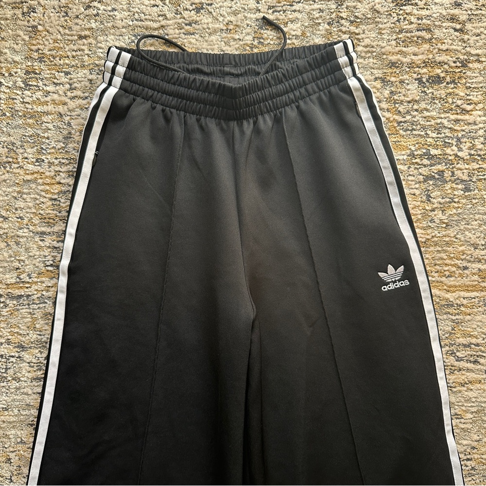 Adidas Originals Black Wide-Leg Pants trackpants size S - Picture 2 of 5